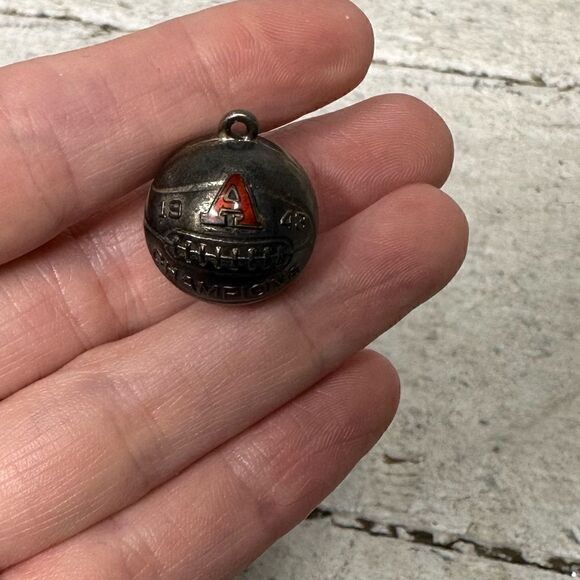 Vintage 1943 Champions Basketball Sterling Charm - Picture 4 of 5